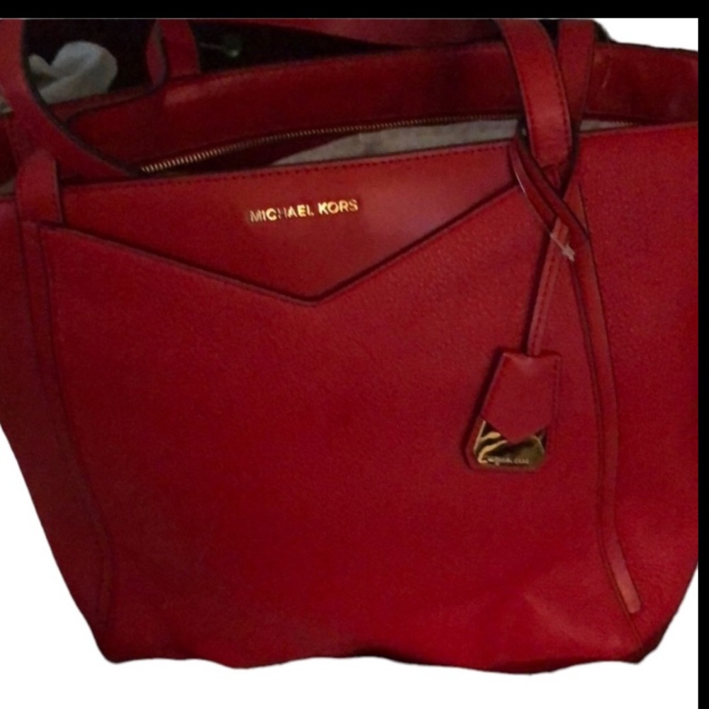 Micheal Kors large red leather shoulder bag outside pockets, 2 handles - Picture 10 of 15